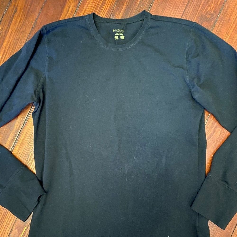Columbia Black Long Sleeved T-Shirt Medium